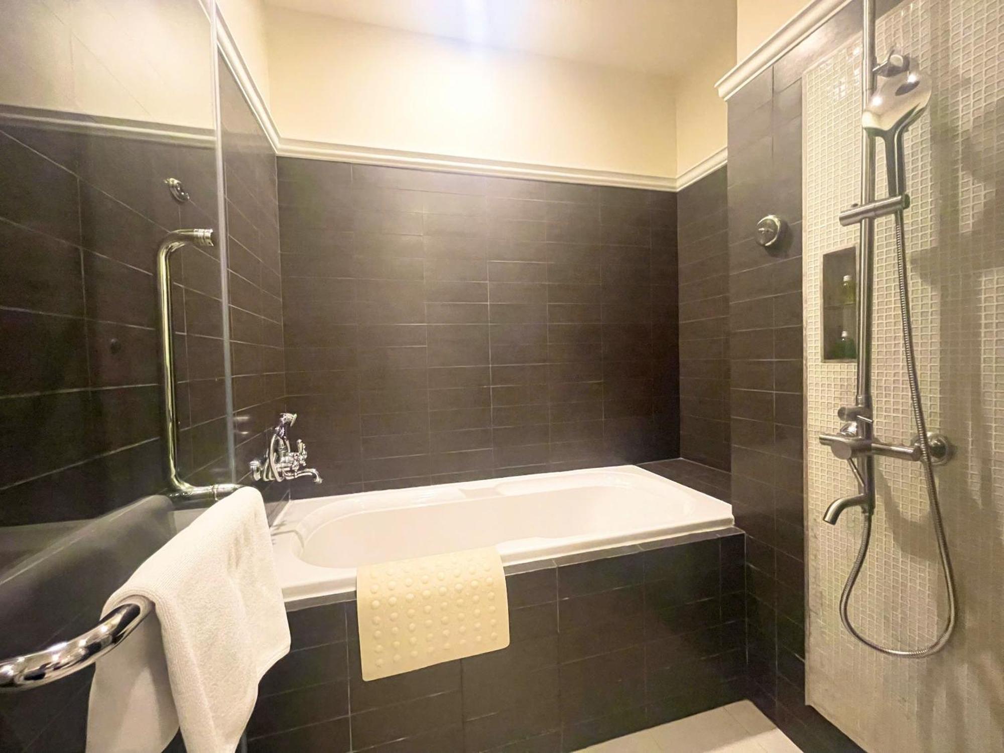 Executive Triple Room